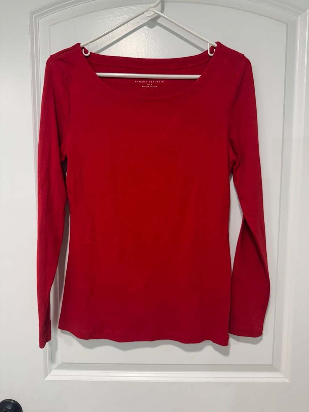 Red Wide Scoop Neck Long Sleeve Fitted Top Minimalist Women’s Size Medium